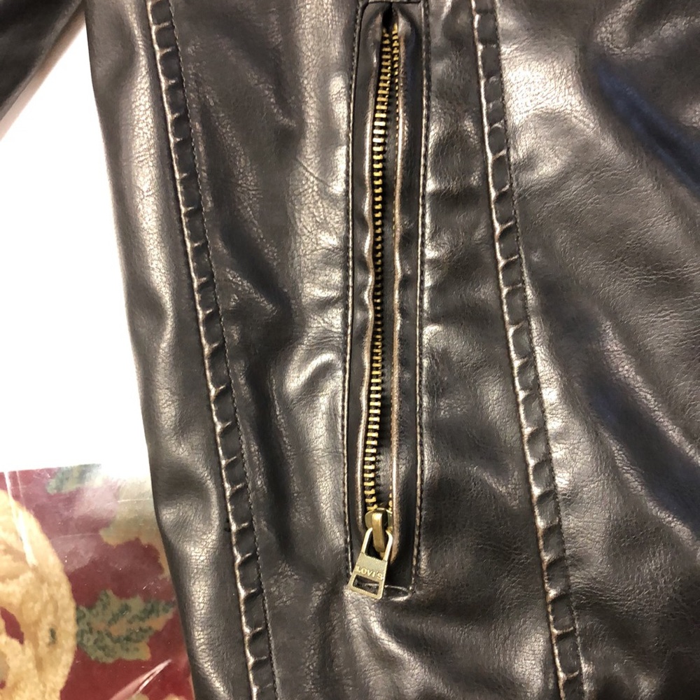 Levis Jacket, 100% Polyester. Used Item. - image 8